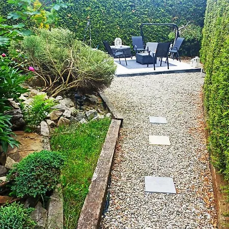 Apartamencik Za Lasem *